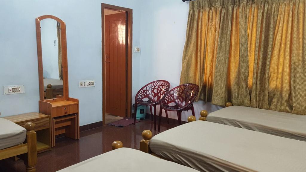 Gokstay Madras Buitenkant foto