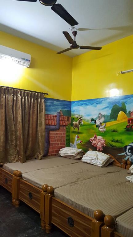 Gokstay Madras Buitenkant foto