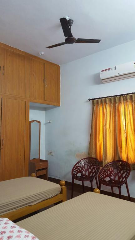 Gokstay Madras Buitenkant foto