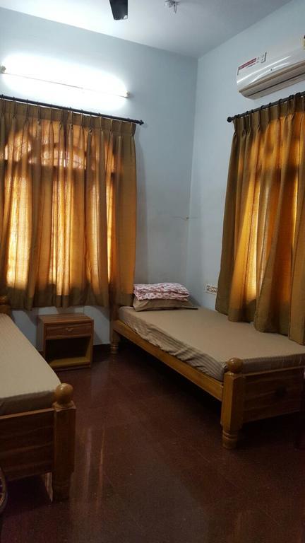 Gokstay Madras Buitenkant foto