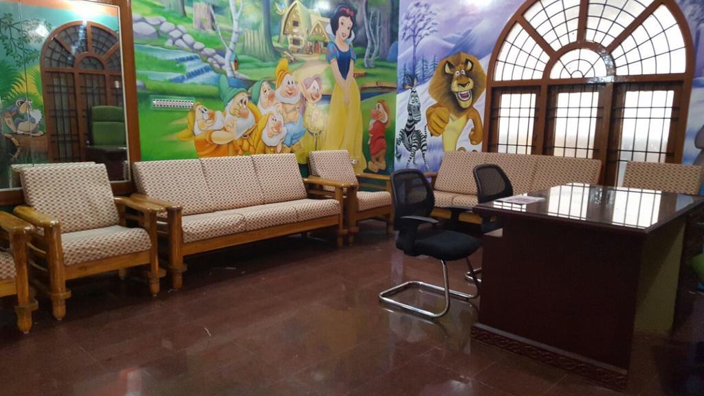 Gokstay Madras Buitenkant foto